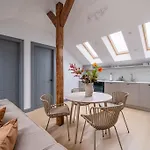 Bright Designer Mansard In City Centre