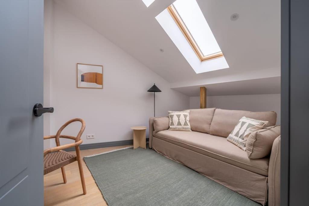 Bright Designer Mansard In City Centre * Riga